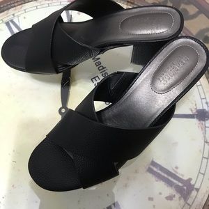 Black Kenneth Cole Reaction Heeled Sandals 10 NEW